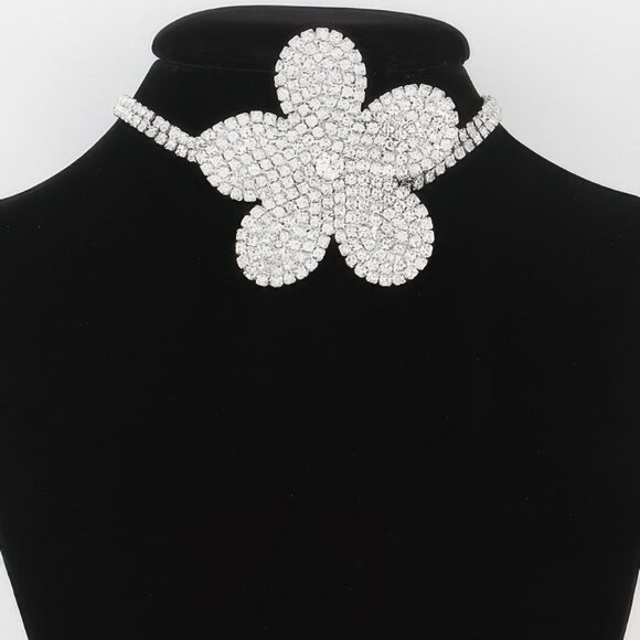 Flower Pearl Triple Wrap Necklace - Picture 3 of 4